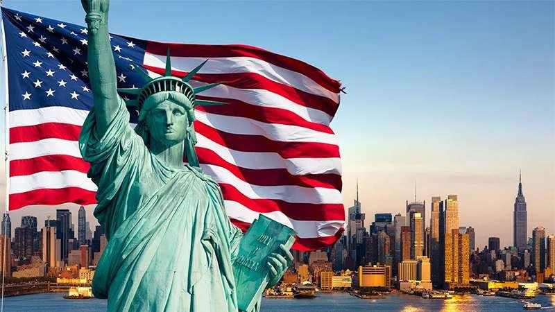 10 International Scholarships To Study in The US