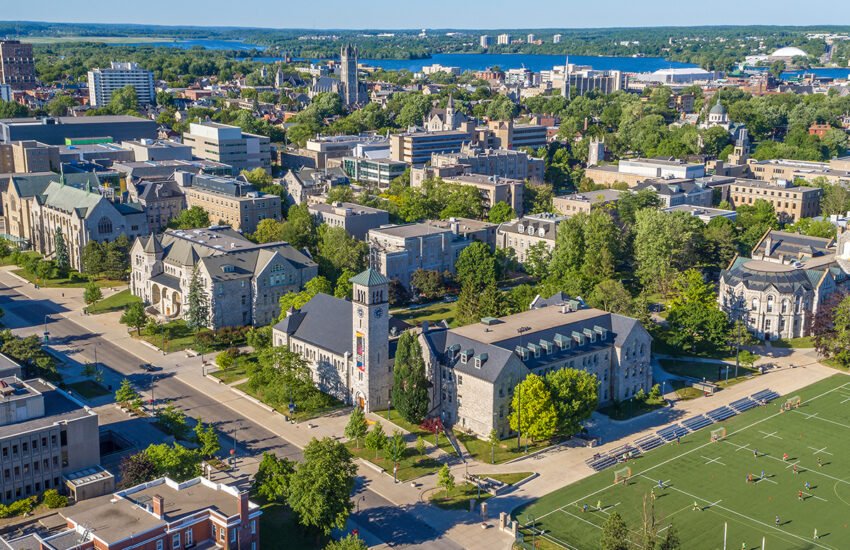 Queens University at Kingston